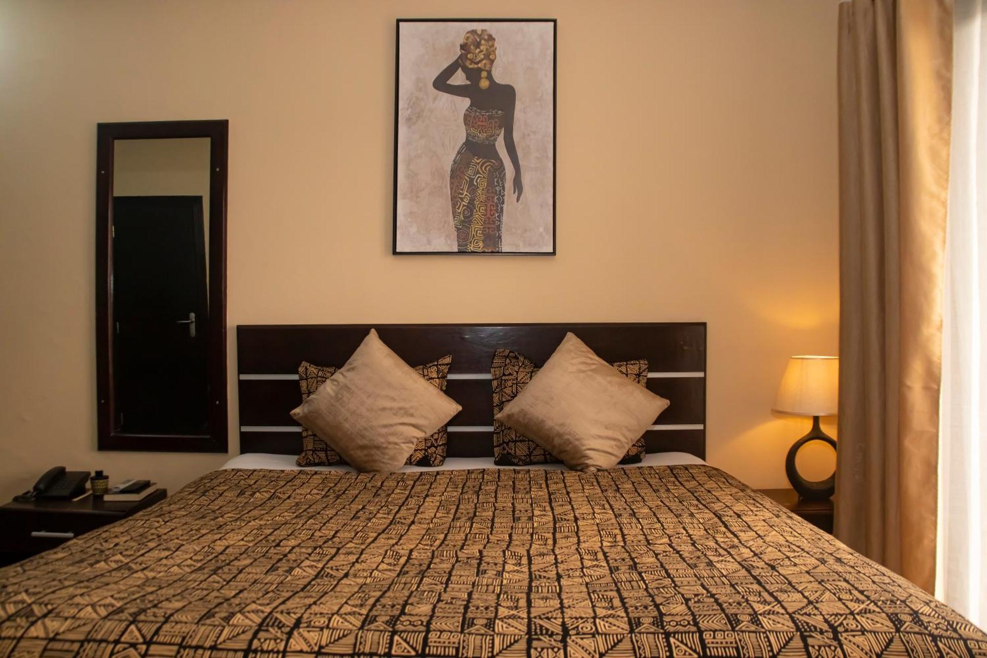Enka Flat Hotel Abidjan Extérieur photo