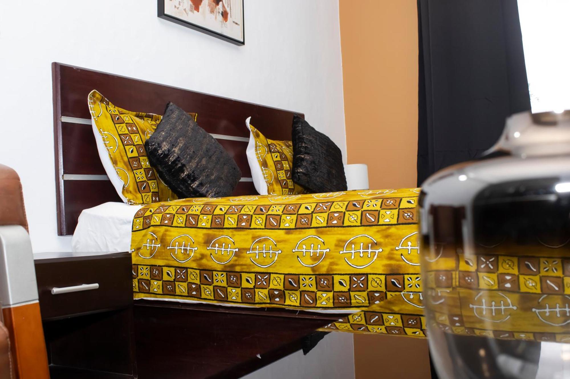 Enka Flat Hotel Abidjan Extérieur photo