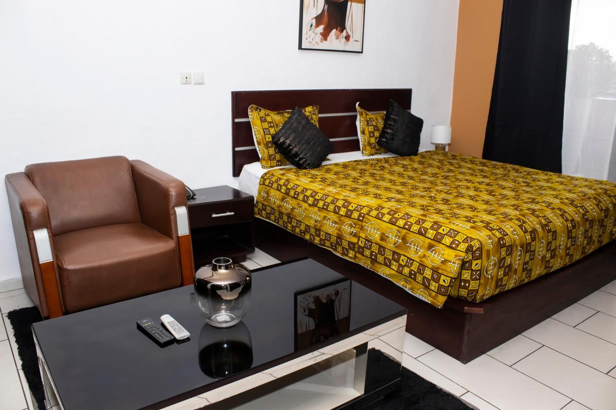 Enka Flat Hotel Abidjan Extérieur photo