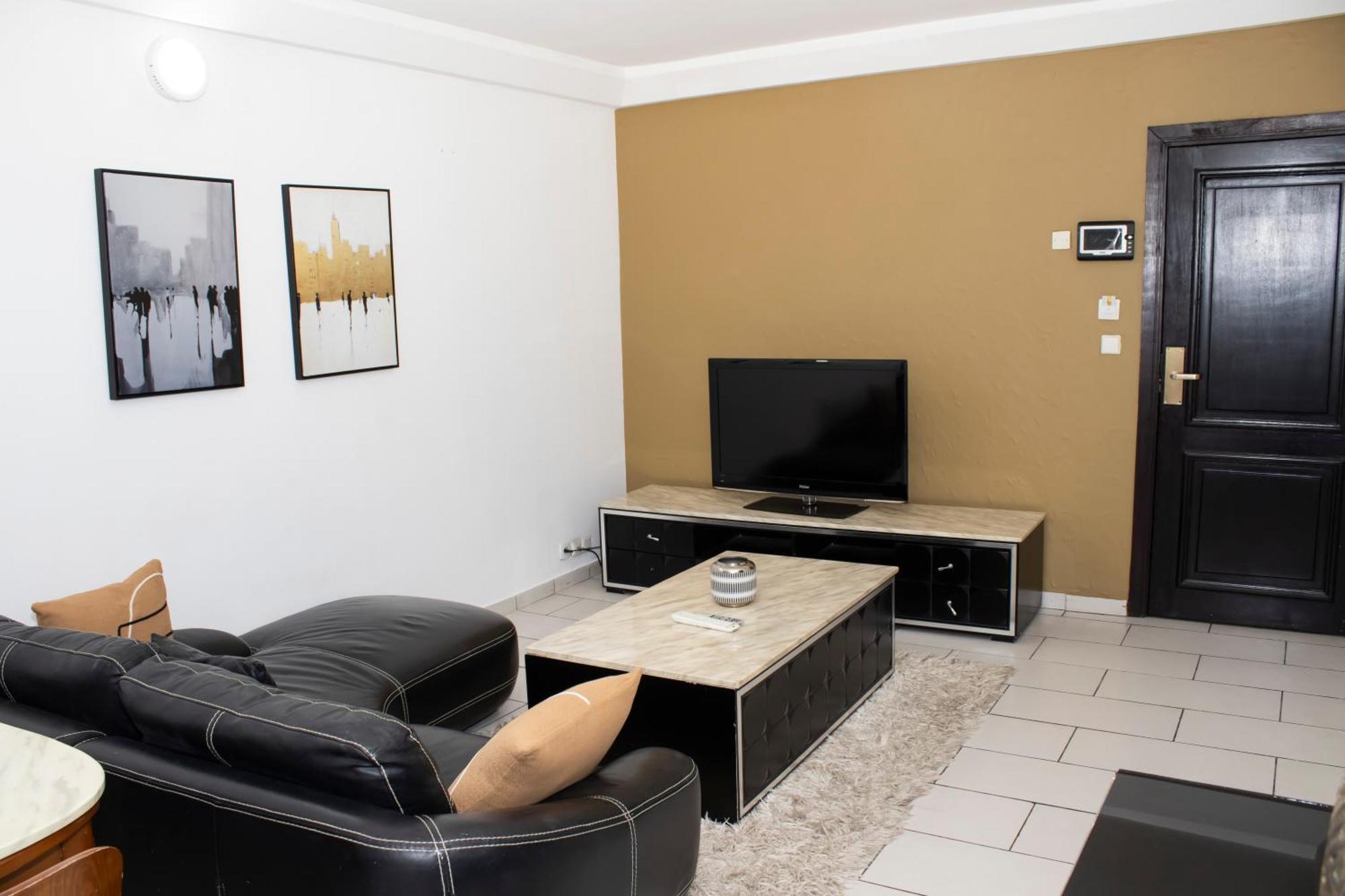 Enka Flat Hotel Abidjan Extérieur photo
