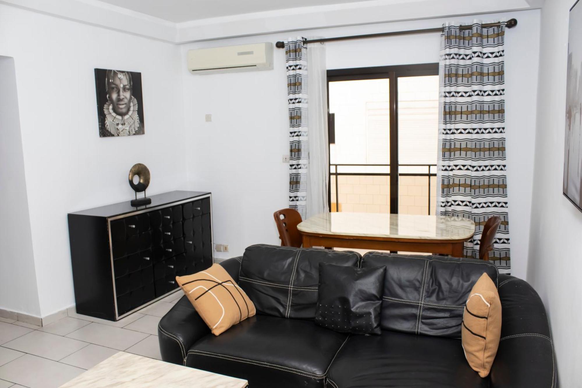 Enka Flat Hotel Abidjan Extérieur photo